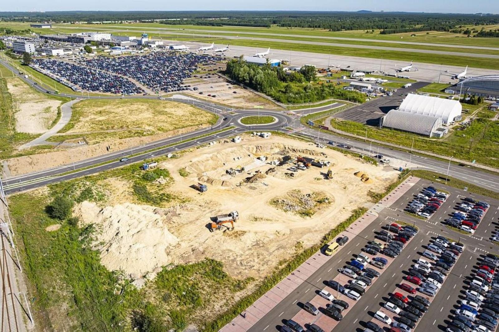 Zdjęcie w galerii na portalu naszraciborz.pl: Lotnisko w Pyrzowicach – rekordy i inwestycje wiadomości z regionu