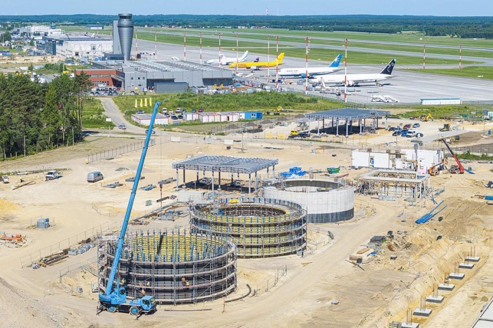 Zdjęcie w galerii na portalu naszraciborz.pl: Lotnisko w Pyrzowicach – rekordy i inwestycje wiadomości z regionu
