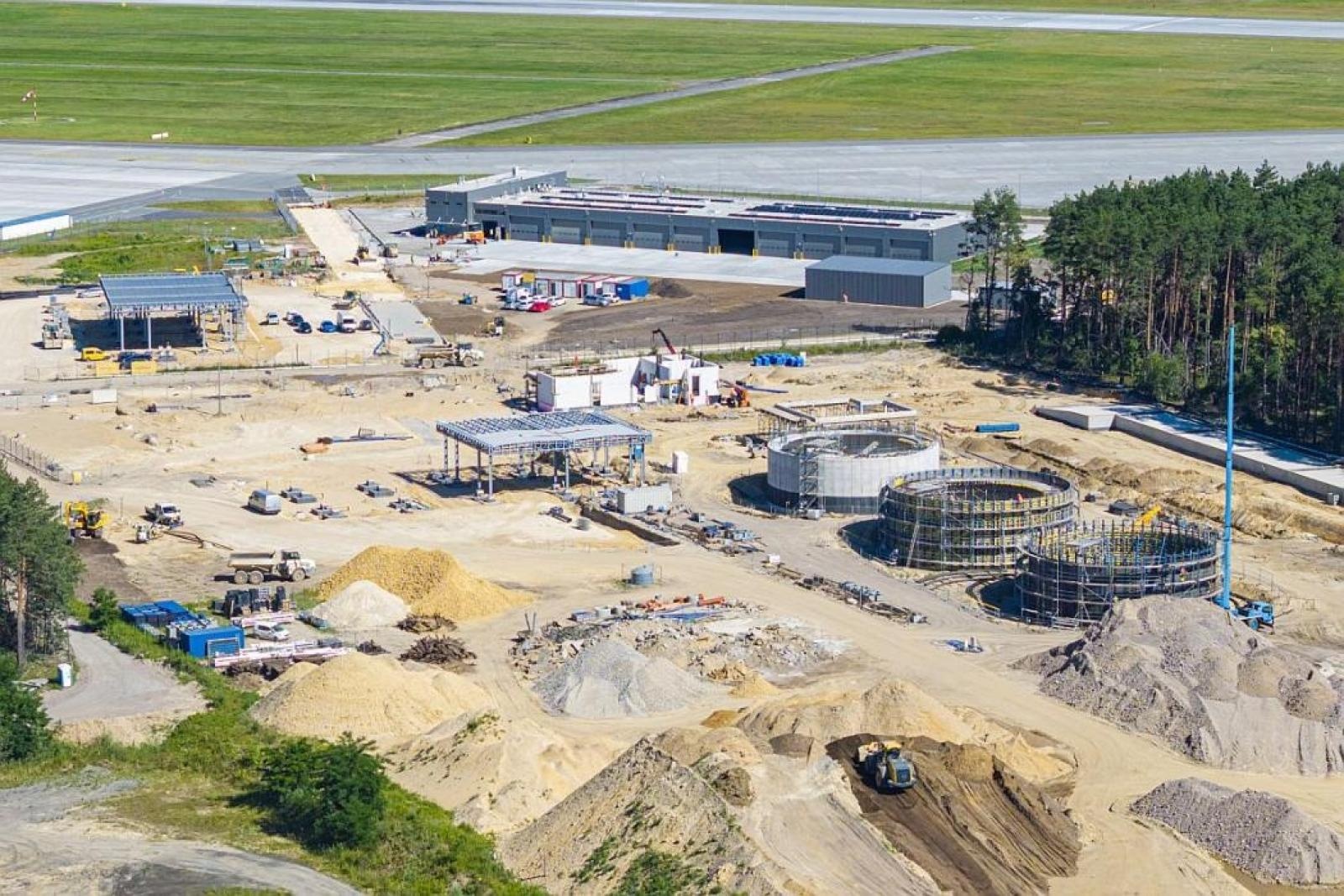 Zdjęcie w galerii na portalu naszraciborz.pl: Lotnisko w Pyrzowicach – rekordy i inwestycje wiadomości z regionu