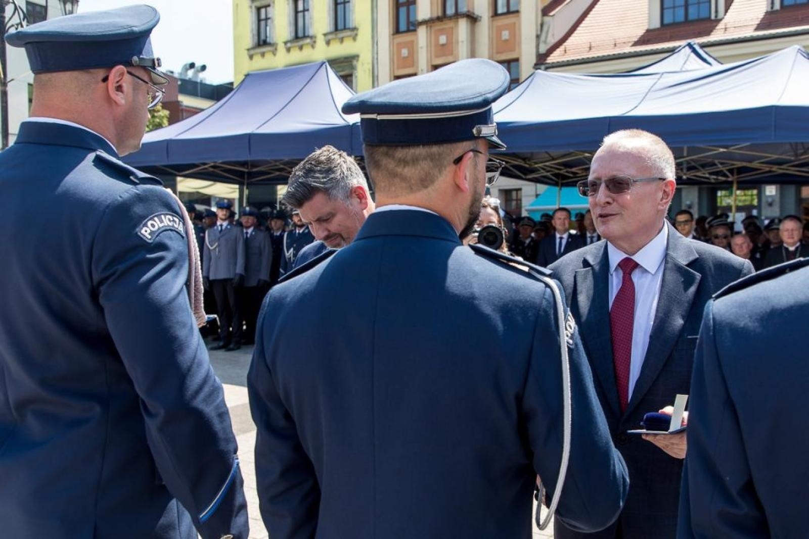 Zdjęcie w galerii na portalu naszraciborz.pl: W Rybniku odbyły się tegoroczne wojewódzkie obchody Święta Policji wiadomości z regionu