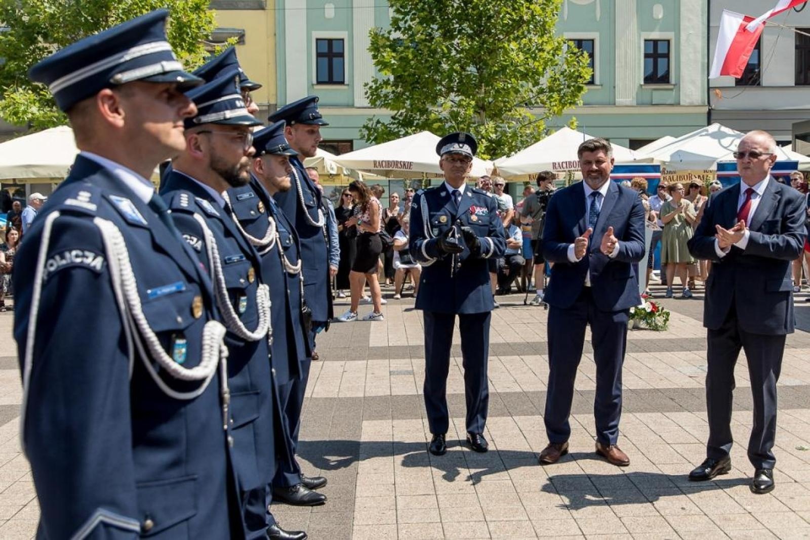 Zdjęcie w galerii na portalu naszraciborz.pl: W Rybniku odbyły się tegoroczne wojewódzkie obchody Święta Policji wiadomości z regionu