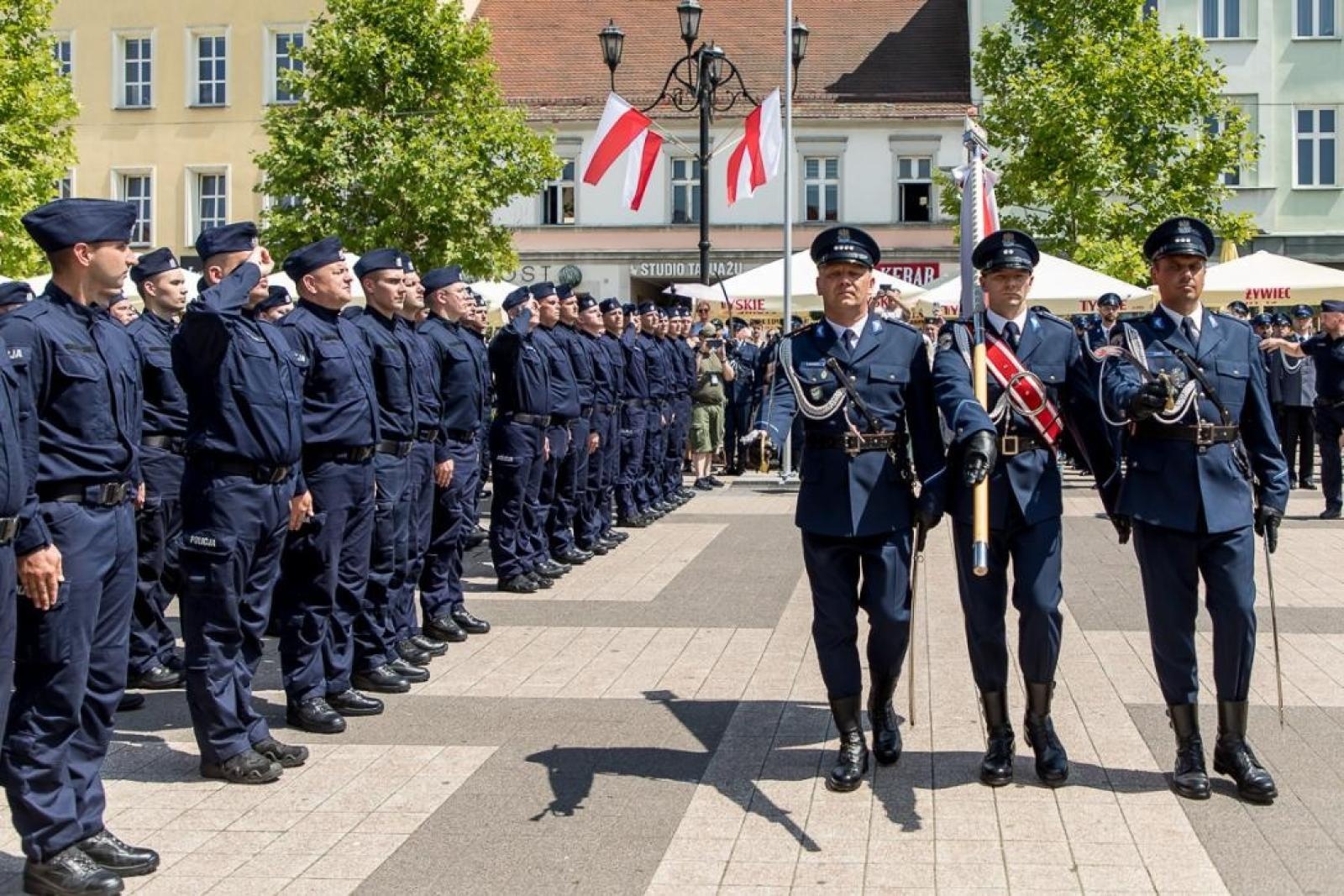 Zdjęcie w galerii na portalu naszraciborz.pl: W Rybniku odbyły się tegoroczne wojewódzkie obchody Święta Policji wiadomości z regionu