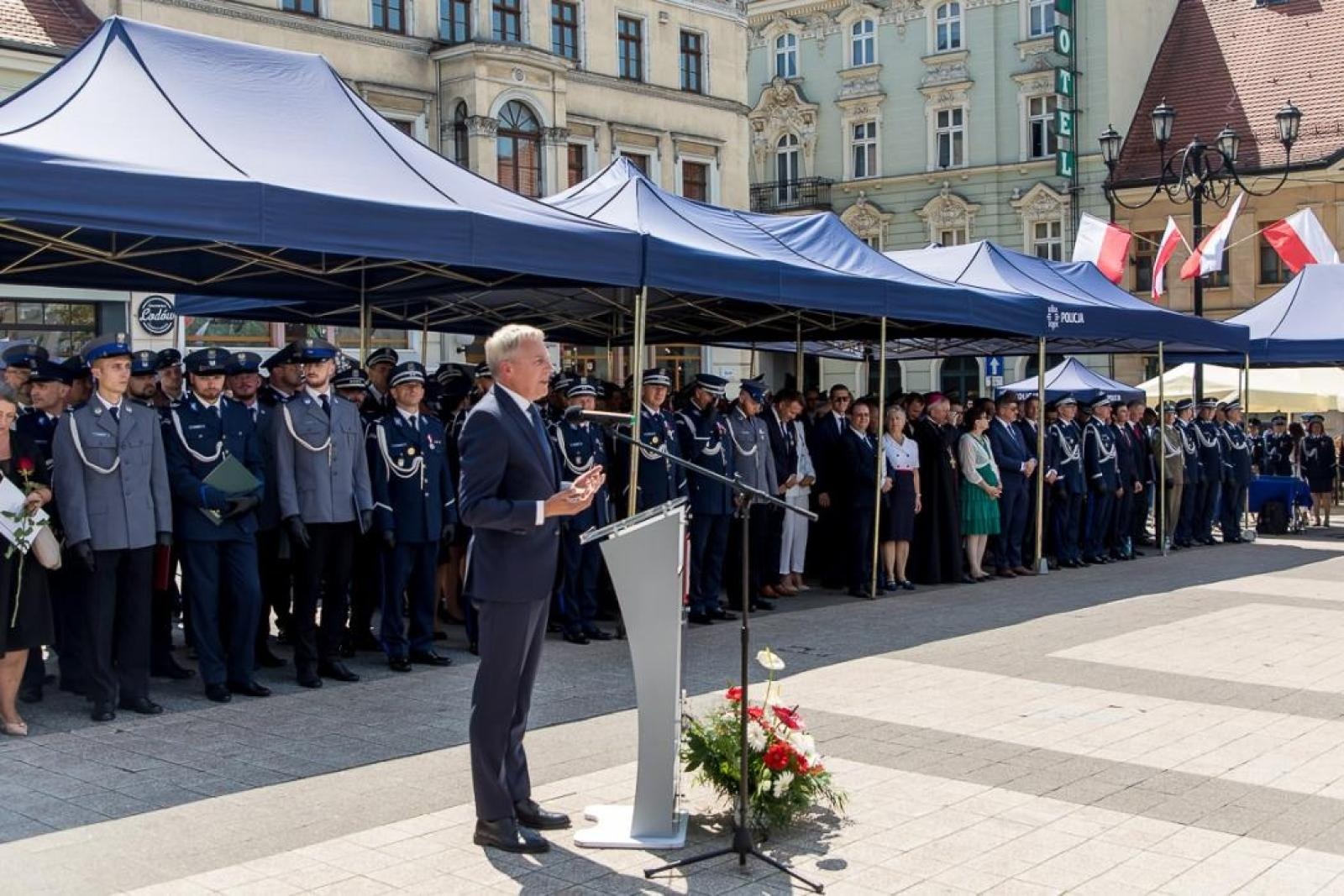Zdjęcie w galerii na portalu naszraciborz.pl: W Rybniku odbyły się tegoroczne wojewódzkie obchody Święta Policji wiadomości z regionu