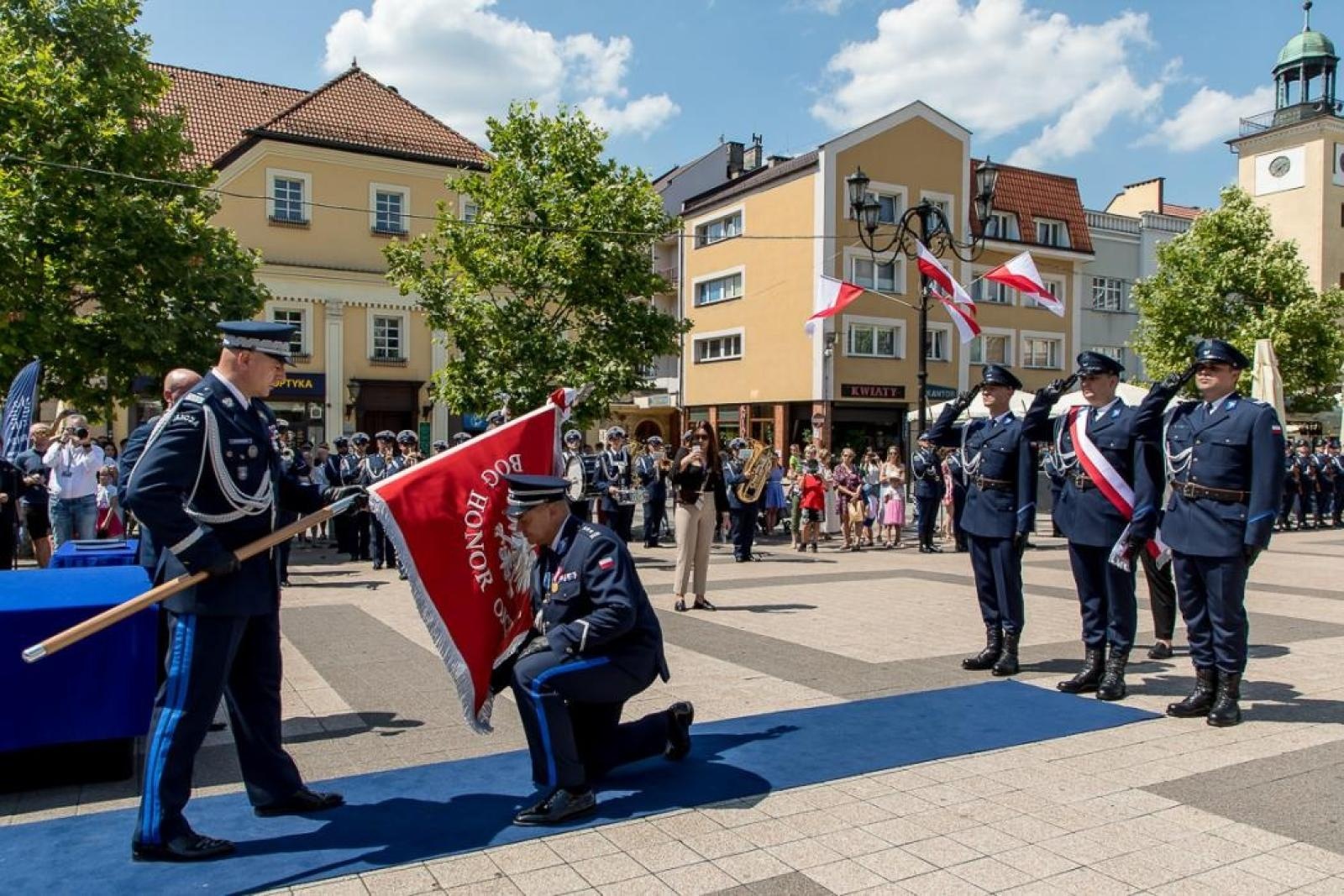 Zdjęcie w galerii na portalu naszraciborz.pl: W Rybniku odbyły się tegoroczne wojewódzkie obchody Święta Policji wiadomości z regionu