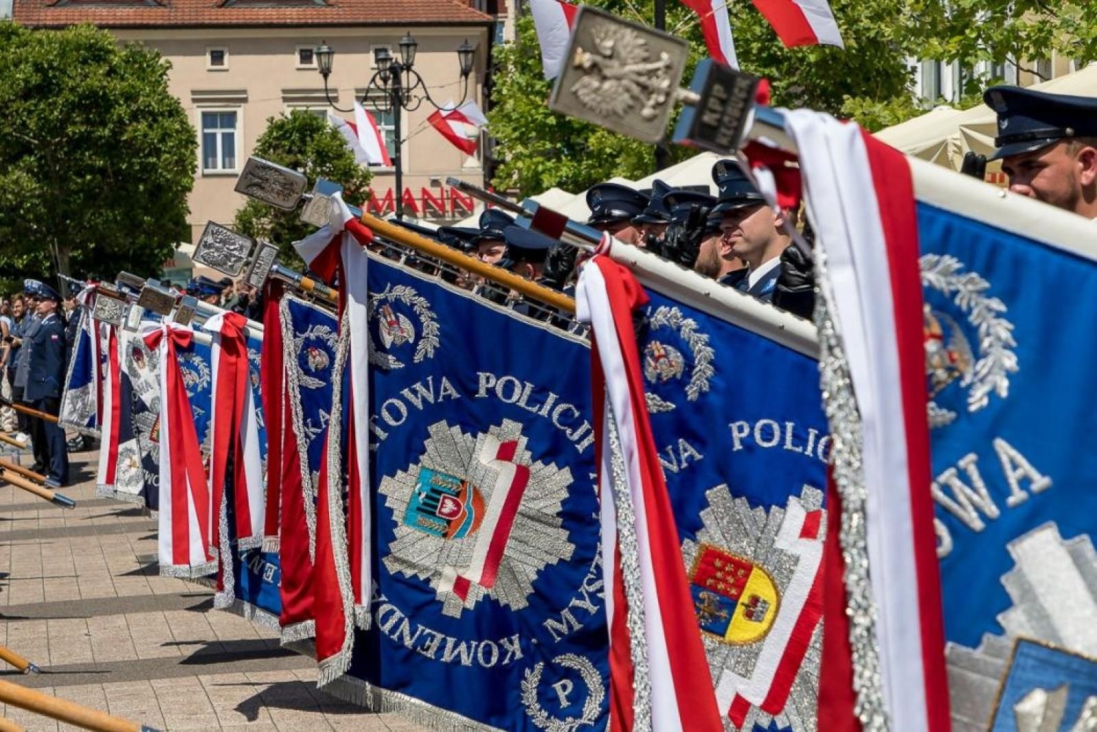 Zdjęcie w galerii na portalu naszraciborz.pl: W Rybniku odbyły się tegoroczne wojewódzkie obchody Święta Policji wiadomości z regionu