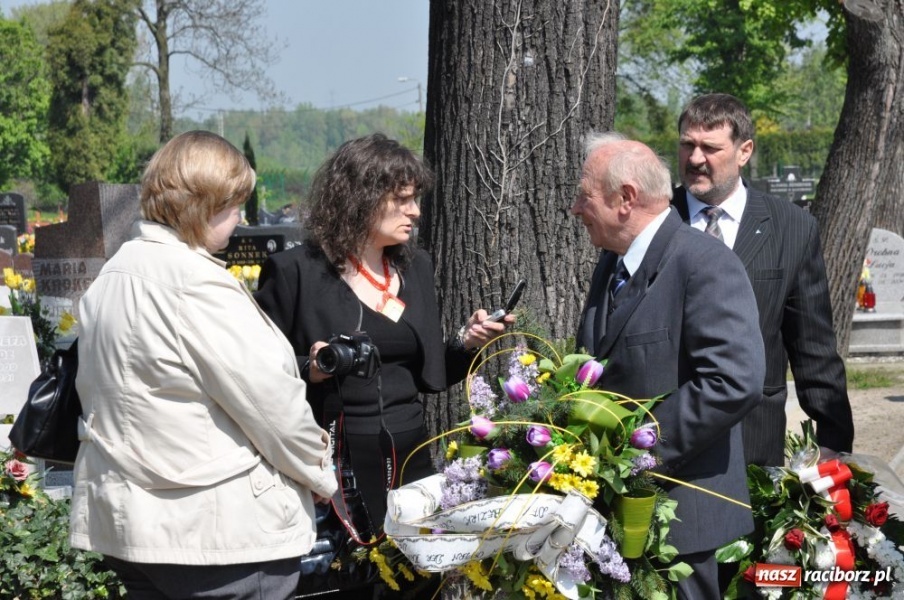 Zdjęcie w galerii na portalu naszraciborz.pl: Módl się i pracuj dla pokoju wiadomości z regionu