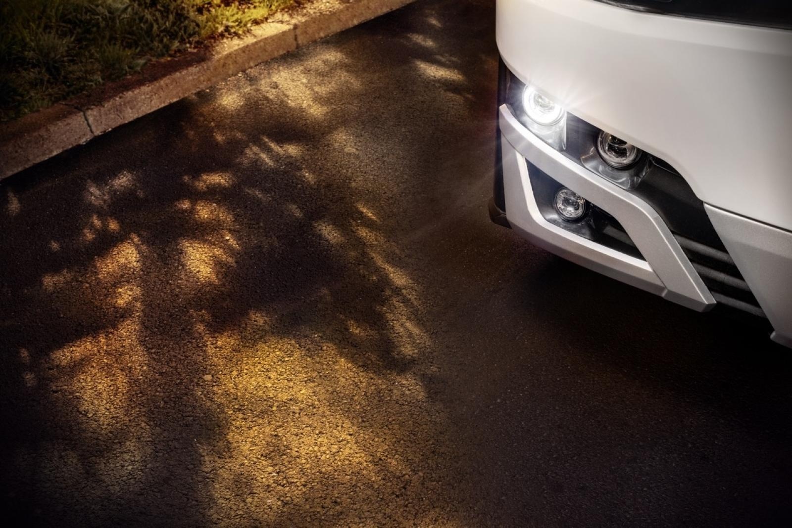 Zdjęcie w galerii na portalu naszraciborz.pl: Cztery elektryczne Solarisy dla Raciborza. Miejska spółka inwestuje w ekologiczny transport [FOTO] wiadomości z regionu