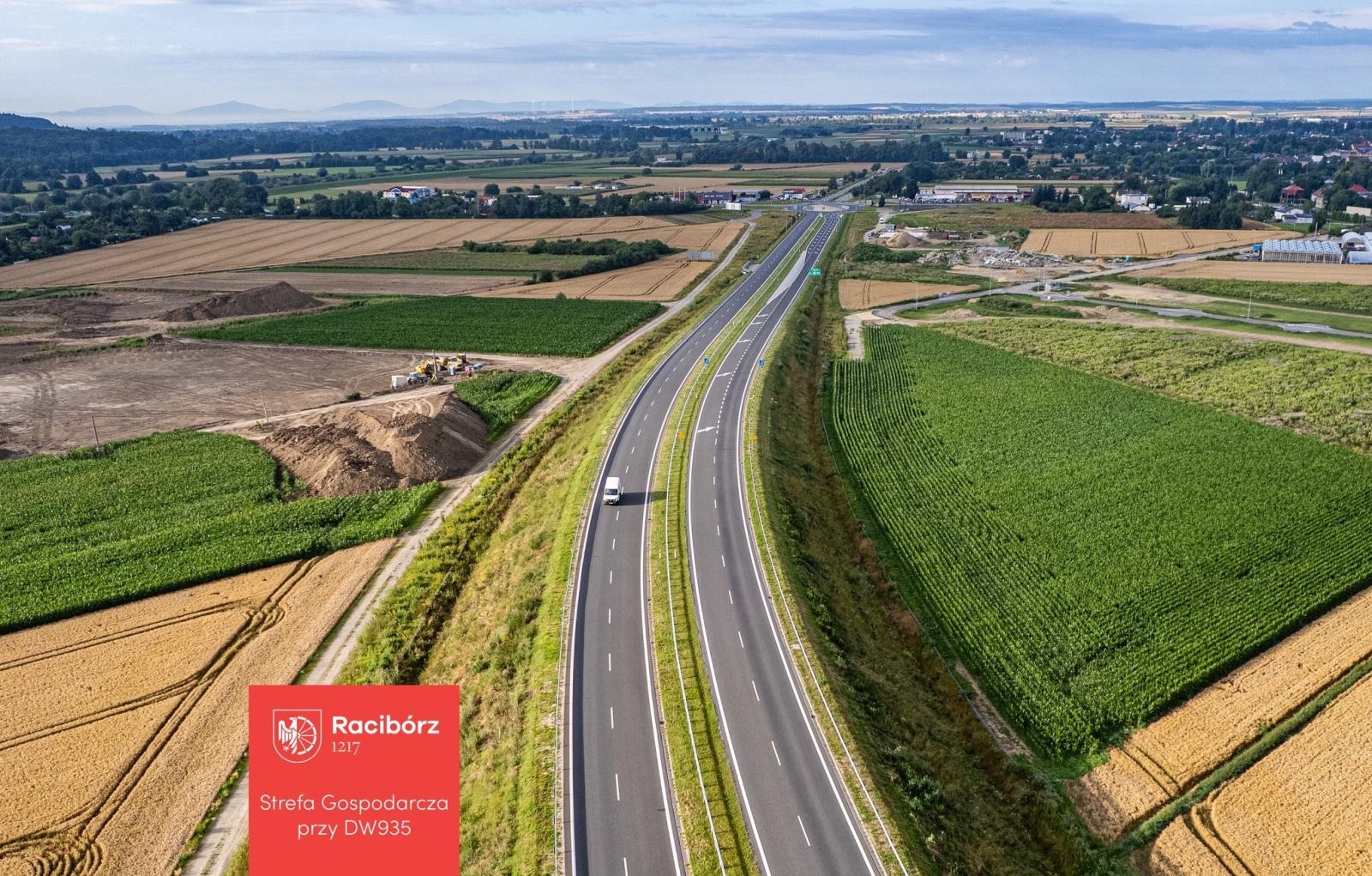Zdjęcie w galerii na portalu naszraciborz.pl: Słodka inwestycja w Raciborzu. Mieszko buduje nowoczesny zakład produkcyjny przy ul. Cieszyńskiej wiadomości z regionu