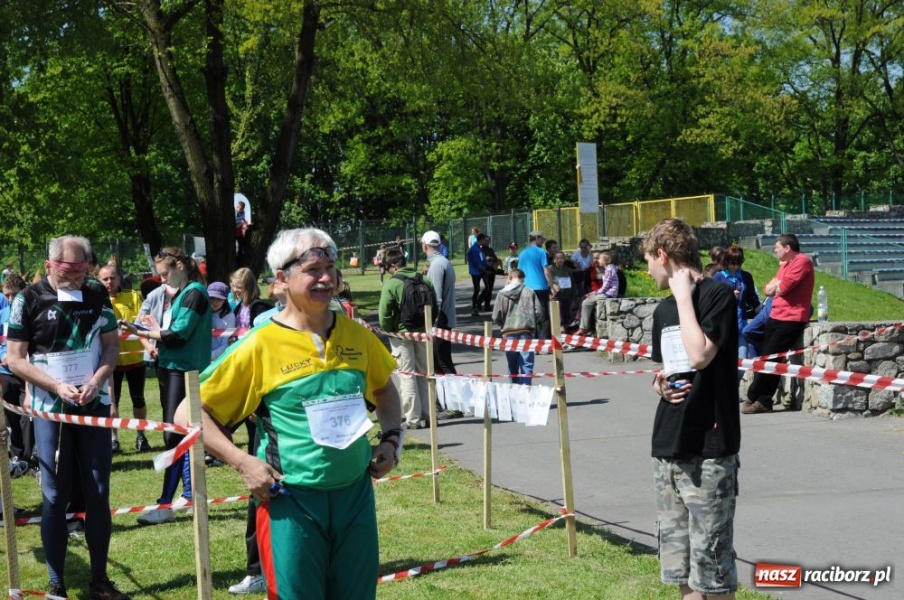 Zdjęcie w galerii na portalu naszraciborz.pl: Cała Polska biega z mapą wiadomości z regionu