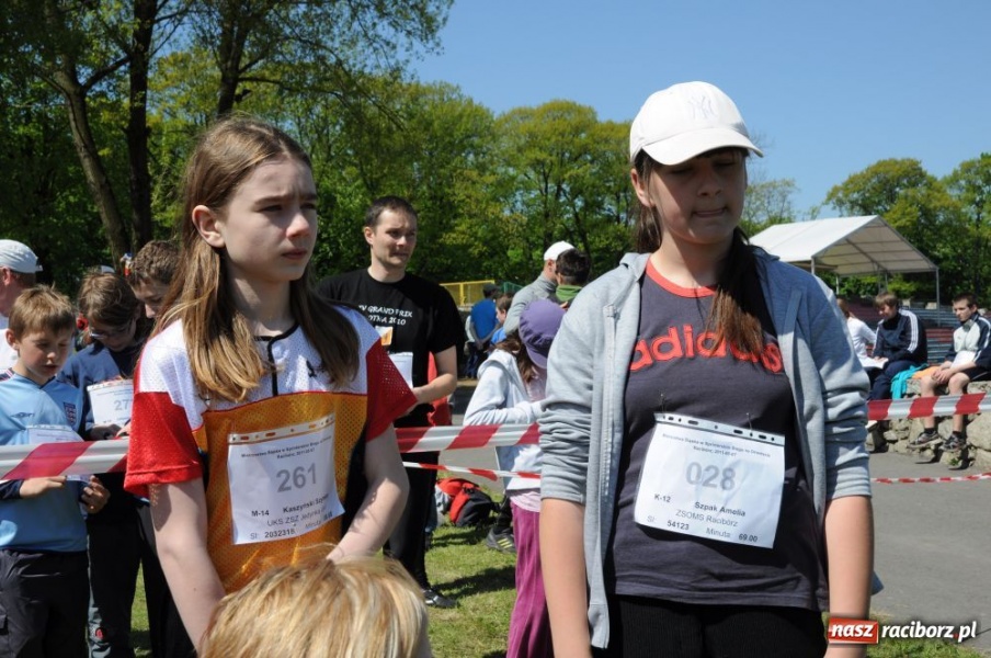 Zdjęcie w galerii na portalu naszraciborz.pl: Cała Polska biega z mapą wiadomości z regionu