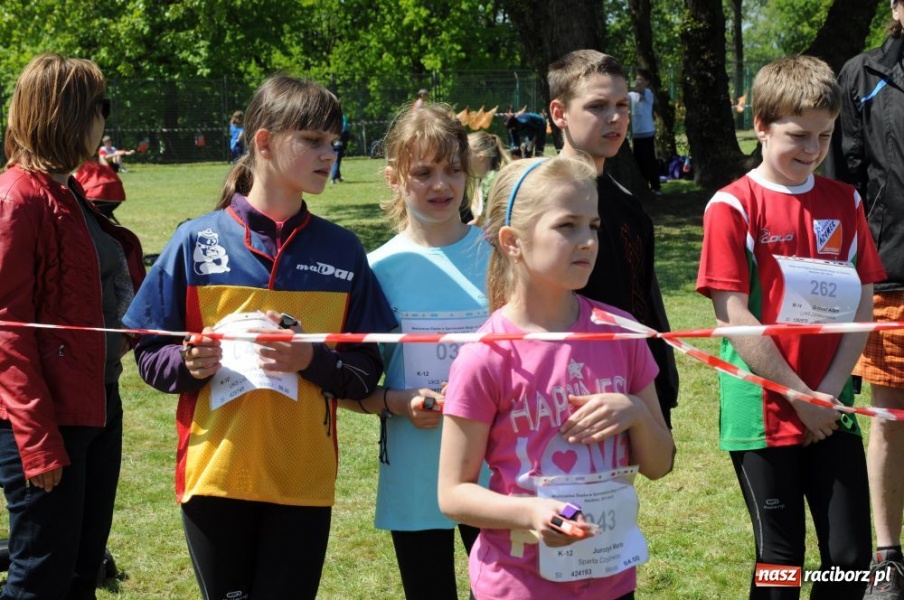 Zdjęcie w galerii na portalu naszraciborz.pl: Cała Polska biega z mapą wiadomości z regionu