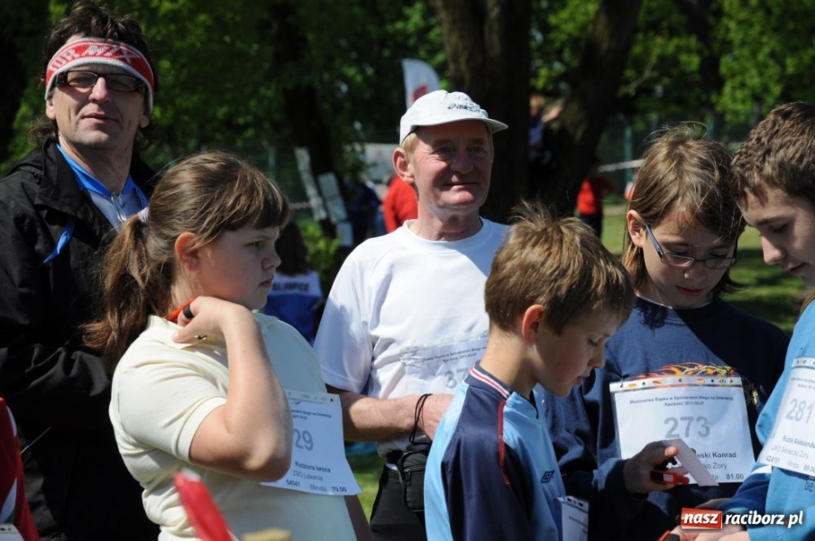 Zdjęcie w galerii na portalu naszraciborz.pl: Cała Polska biega z mapą wiadomości z regionu
