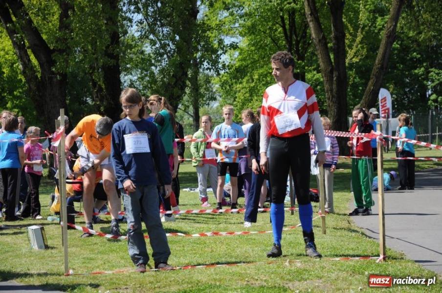 Zdjęcie w galerii na portalu naszraciborz.pl: Cała Polska biega z mapą wiadomości z regionu