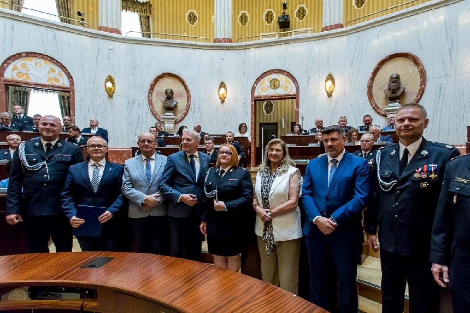 Zdjęcie w galerii na portalu naszraciborz.pl: Nowoczesne wozy dla OSP Maków i Owiszcze. 33 jednostki z regionu zyskają nowy sprzęt wiadomości z regionu