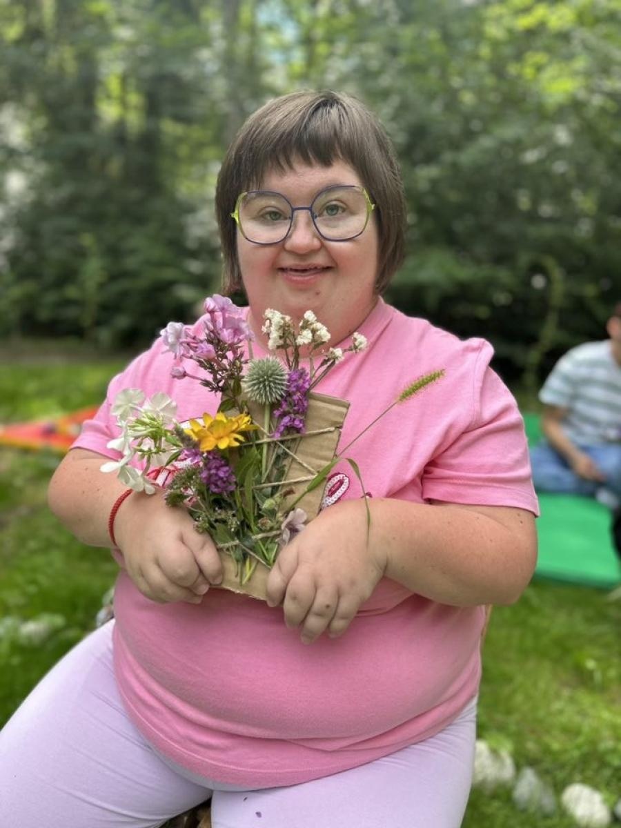 Zdjęcie w galerii na portalu naszraciborz.pl: Podopieczni Warsztatu Terapii Zajęciowej odwiedzili Arboretum Bramy Morawskiej wiadomości z regionu