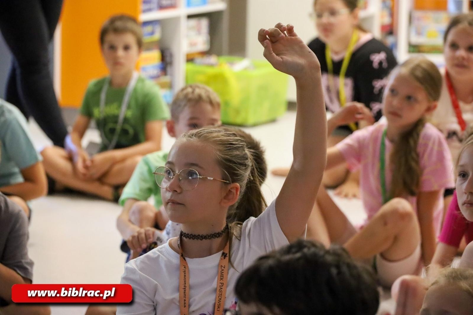 Zdjęcie w galerii na portalu naszraciborz.pl: Z Disneyem i biblioteką dookoła świata - Magiczne Encanto i zamrożone Arendelle wiadomości z regionu