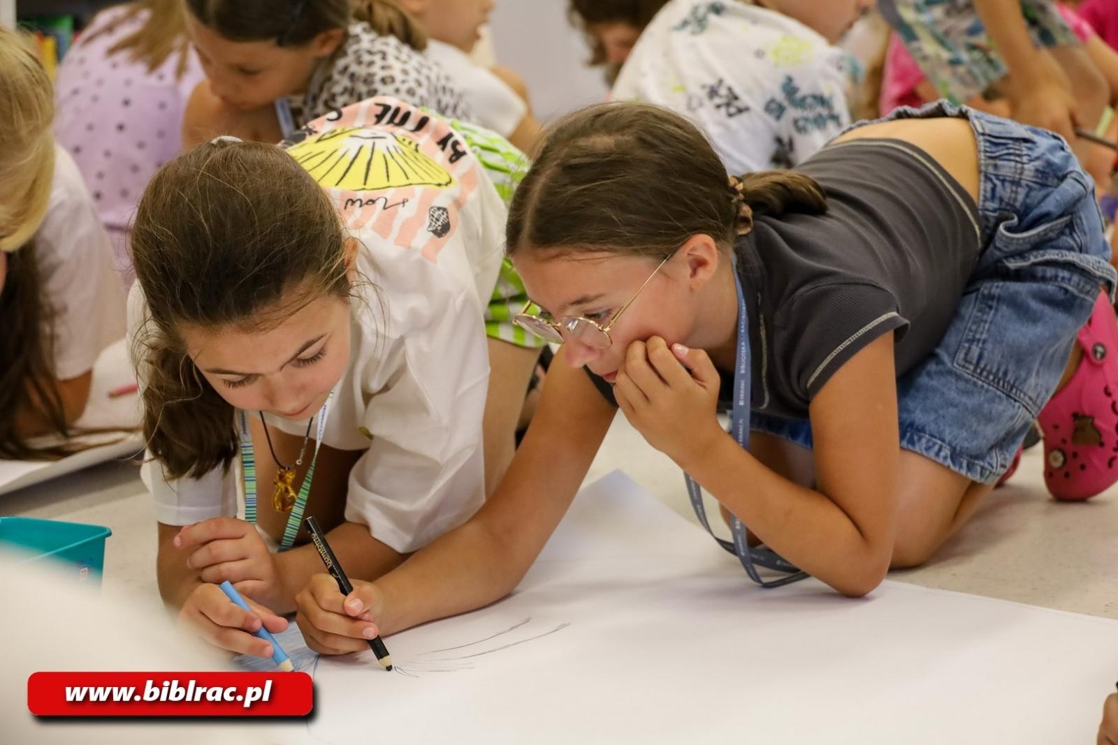 Zdjęcie w galerii na portalu naszraciborz.pl: Z Disneyem i biblioteką dookoła świata - Magiczne Encanto i zamrożone Arendelle wiadomości z regionu
