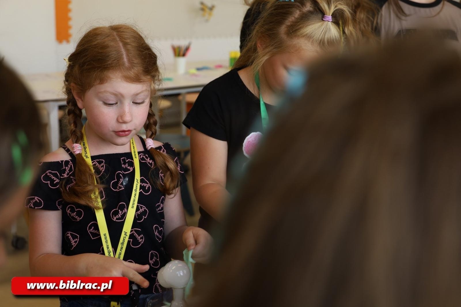 Zdjęcie w galerii na portalu naszraciborz.pl: Z Disneyem i biblioteką dookoła świata - Magiczne Encanto i zamrożone Arendelle wiadomości z regionu