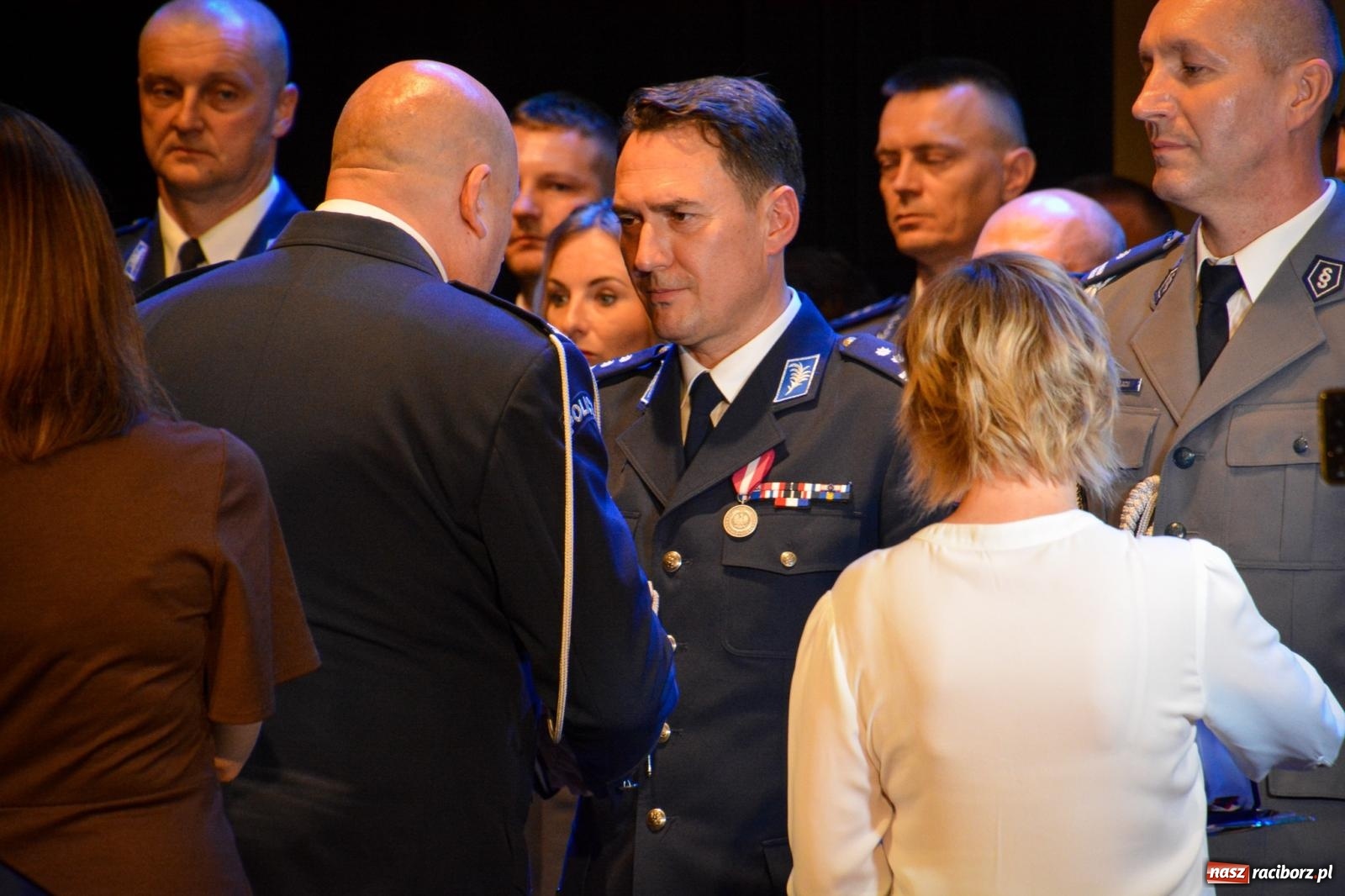 Zdjęcie w galerii na portalu naszraciborz.pl: Raciborskie obchody Święta Policji w 100-lecie służby kobiet – awanse, odznaczenia i podziękowania wiadomości z regionu