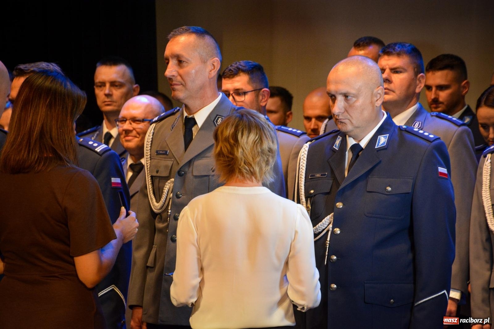 Zdjęcie w galerii na portalu naszraciborz.pl: Raciborskie obchody Święta Policji w 100-lecie służby kobiet – awanse, odznaczenia i podziękowania wiadomości z regionu