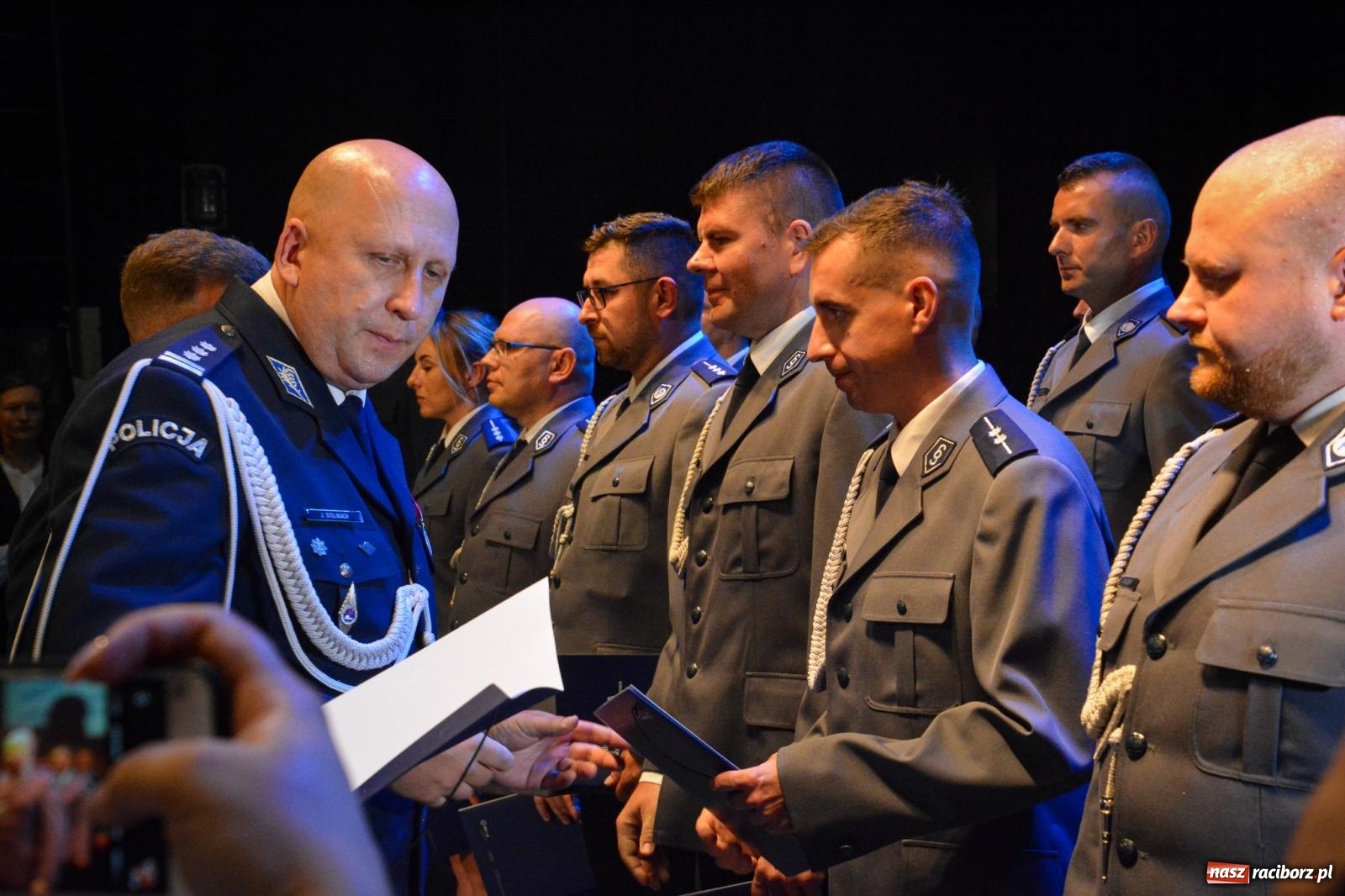 Zdjęcie w galerii na portalu naszraciborz.pl: Raciborskie obchody Święta Policji w 100-lecie służby kobiet – awanse, odznaczenia i podziękowania wiadomości z regionu