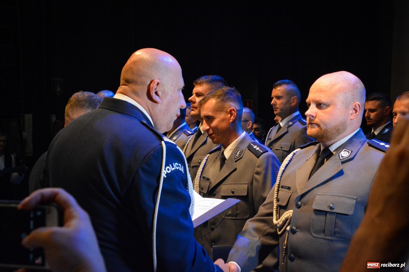 Zdjęcie w galerii na portalu naszraciborz.pl: Raciborskie obchody Święta Policji w 100-lecie służby kobiet – awanse, odznaczenia i podziękowania wiadomości z regionu