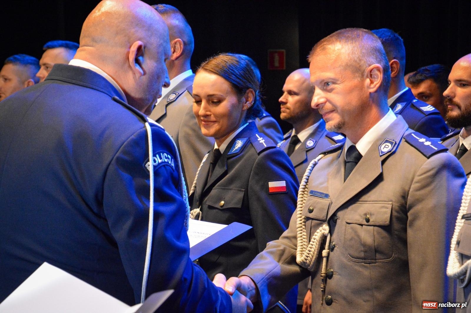 Zdjęcie w galerii na portalu naszraciborz.pl: Raciborskie obchody Święta Policji w 100-lecie służby kobiet – awanse, odznaczenia i podziękowania wiadomości z regionu