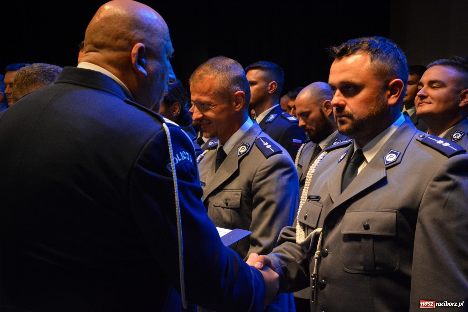 Zdjęcie w galerii na portalu naszraciborz.pl: Raciborskie obchody Święta Policji w 100-lecie służby kobiet – awanse, odznaczenia i podziękowania wiadomości z regionu