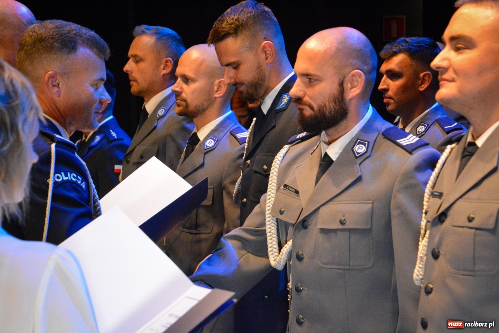 Zdjęcie w galerii na portalu naszraciborz.pl: Raciborskie obchody Święta Policji w 100-lecie służby kobiet – awanse, odznaczenia i podziękowania wiadomości z regionu