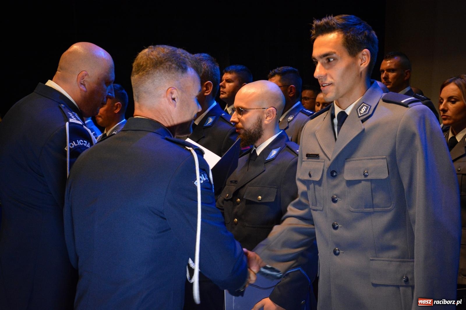 Zdjęcie w galerii na portalu naszraciborz.pl: Raciborskie obchody Święta Policji w 100-lecie służby kobiet – awanse, odznaczenia i podziękowania wiadomości z regionu