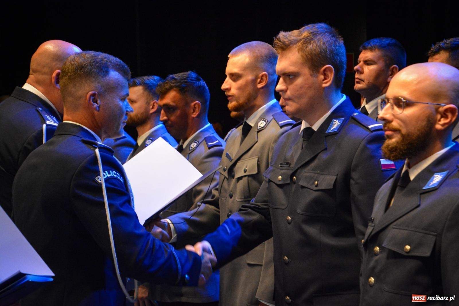 Zdjęcie w galerii na portalu naszraciborz.pl: Raciborskie obchody Święta Policji w 100-lecie służby kobiet – awanse, odznaczenia i podziękowania wiadomości z regionu