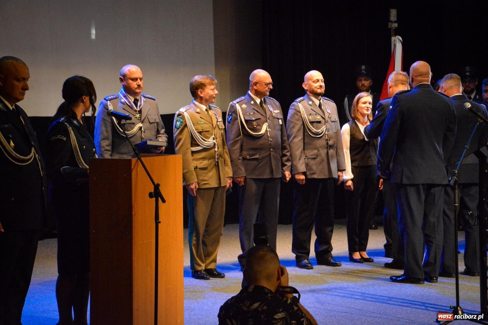 Zdjęcie w galerii na portalu naszraciborz.pl: Raciborskie obchody Święta Policji w 100-lecie służby kobiet – awanse, odznaczenia i podziękowania wiadomości z regionu