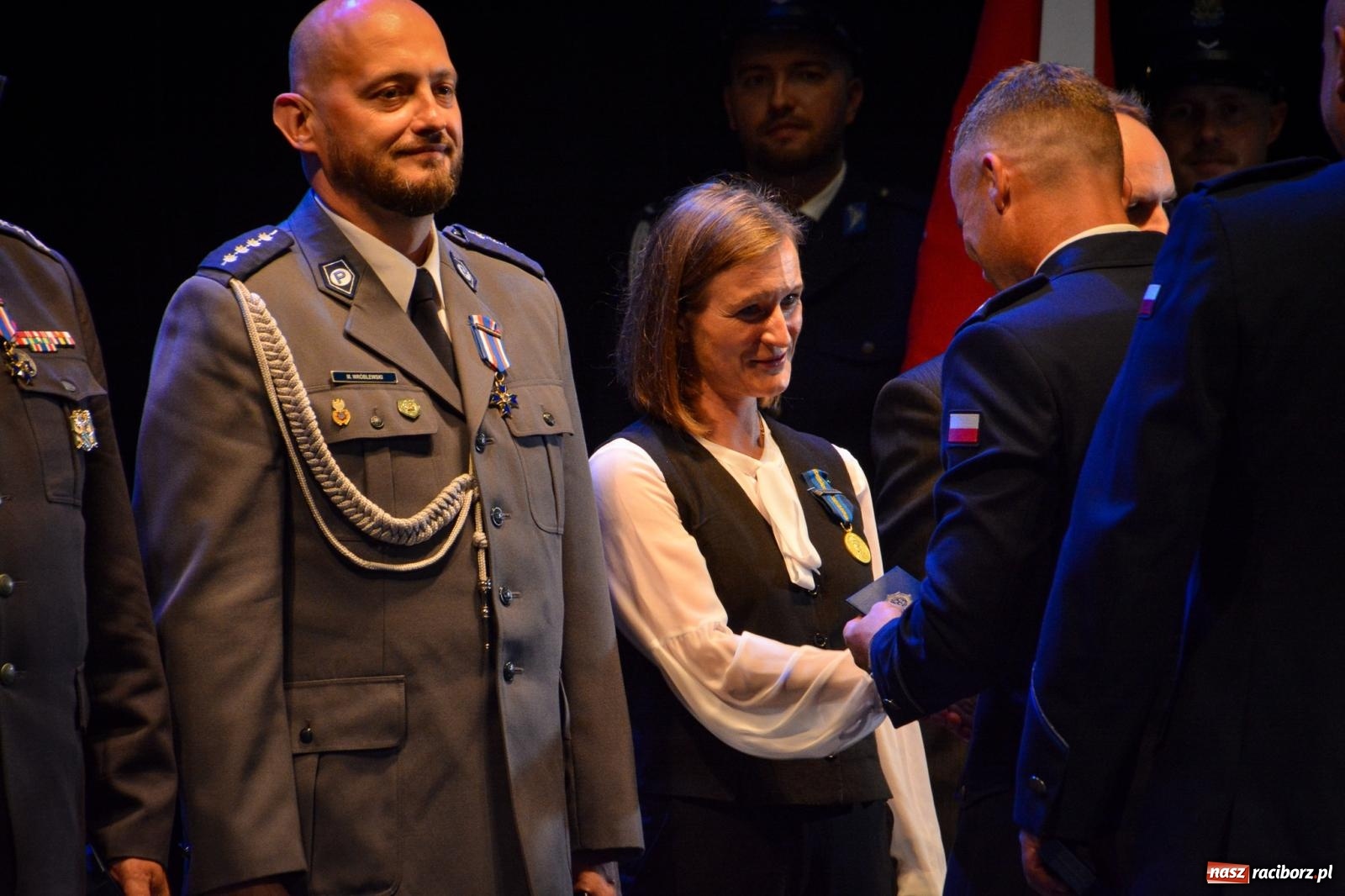Zdjęcie w galerii na portalu naszraciborz.pl: Raciborskie obchody Święta Policji w 100-lecie służby kobiet – awanse, odznaczenia i podziękowania wiadomości z regionu