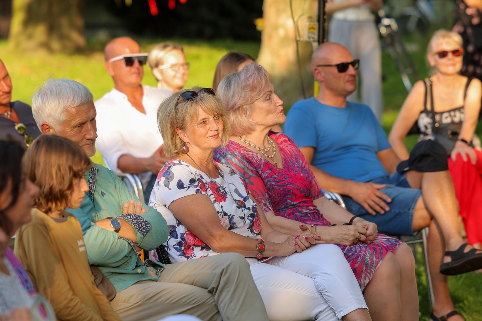 Zdjęcie w galerii na portalu naszraciborz.pl: Silesian Jazz Daughters i Adam Jarzmik oczarowali publiczność w Ogrodzie Kultury wiadomości z regionu