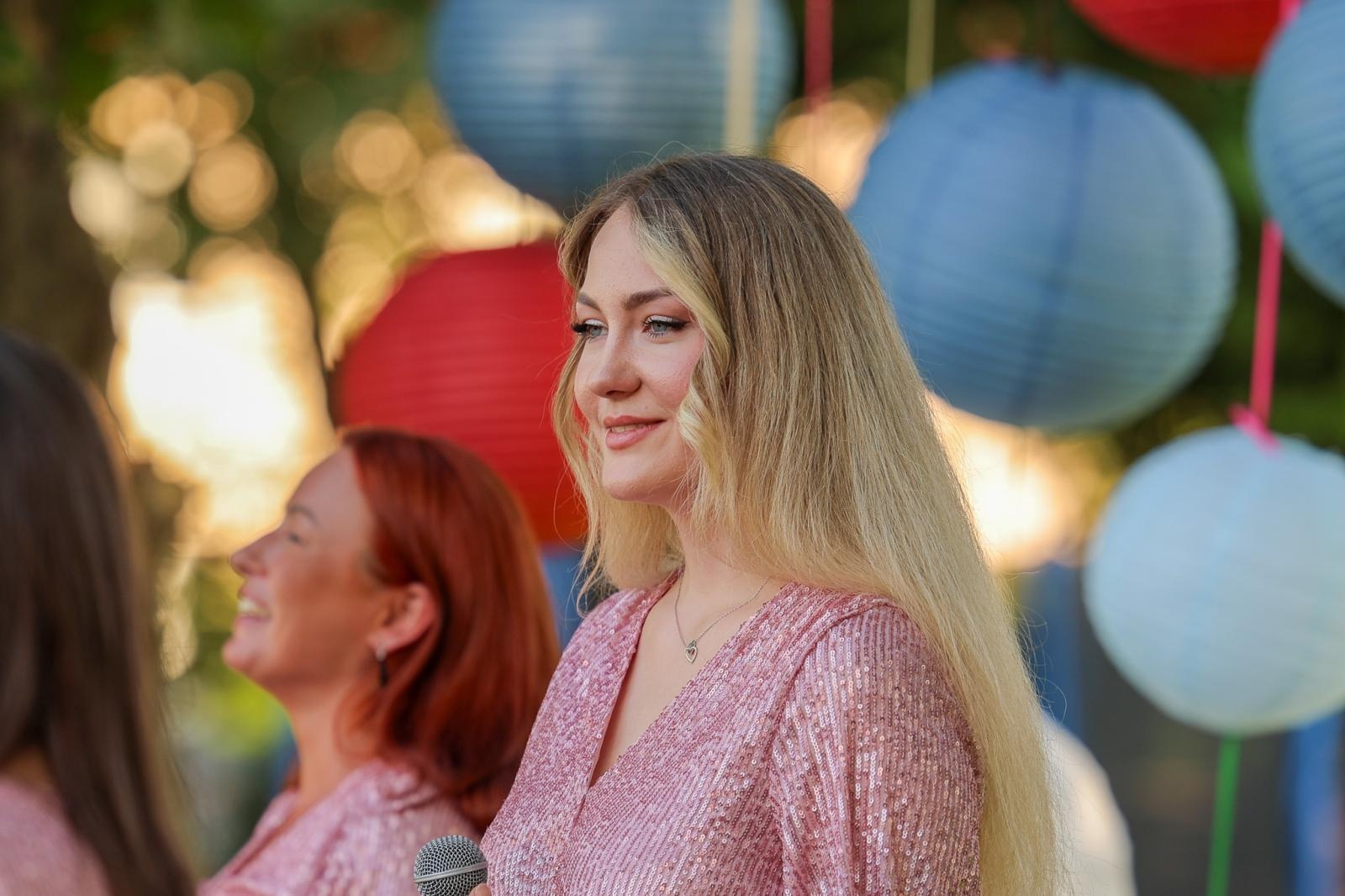 Zdjęcie w galerii na portalu naszraciborz.pl: Silesian Jazz Daughters i Adam Jarzmik oczarowali publiczność w Ogrodzie Kultury wiadomości z regionu