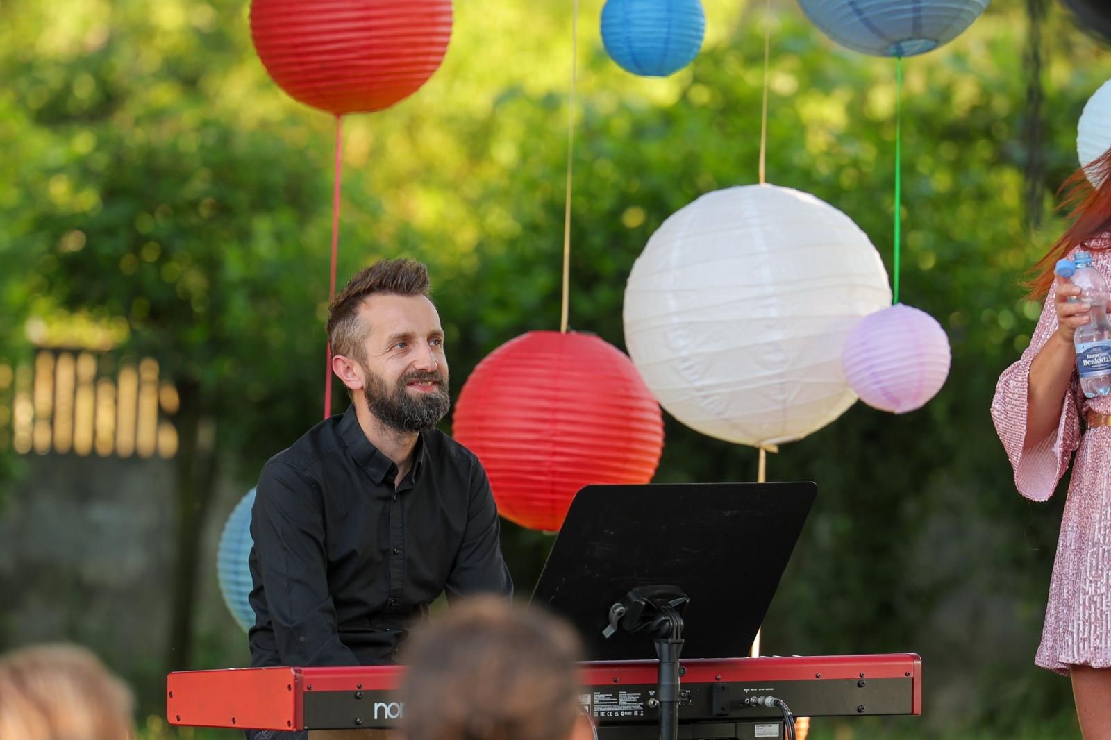 Zdjęcie w galerii na portalu naszraciborz.pl: Silesian Jazz Daughters i Adam Jarzmik oczarowali publiczność w Ogrodzie Kultury wiadomości z regionu