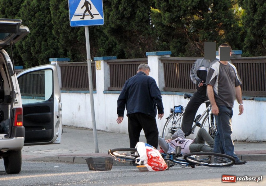 Zdjęcie w galerii na portalu naszraciborz.pl: Kierowca nie zauważył rowerzystki wiadomości z regionu