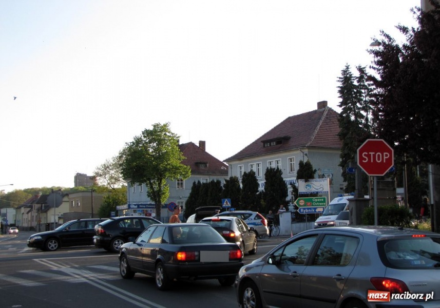 Zdjęcie w galerii na portalu naszraciborz.pl: Kierowca nie zauważył rowerzystki wiadomości z regionu