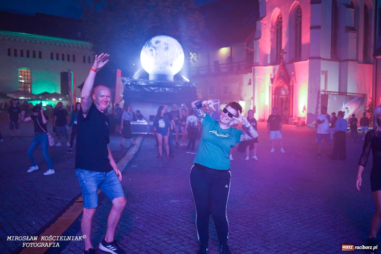 Zdjęcie w galerii na portalu naszraciborz.pl: Full Moon Festival rozświetlił Zamek Piastowski – relacja dzień drugi [FOTO i WIDEO] wiadomości z regionu