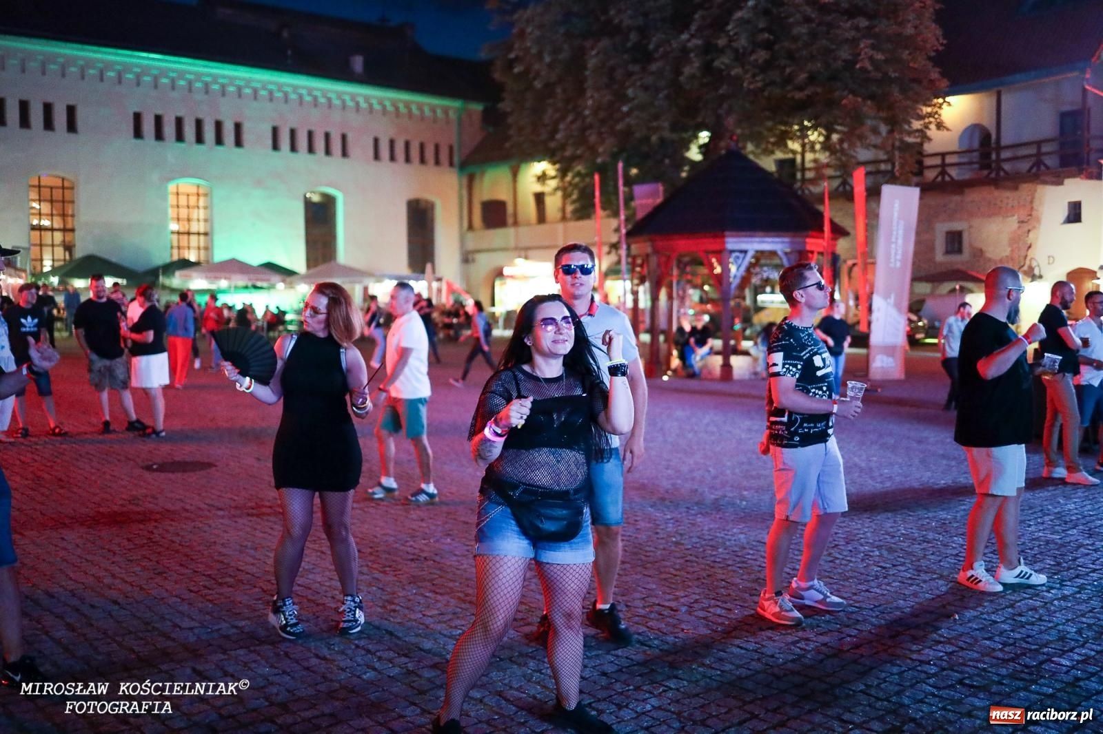 Zdjęcie w galerii na portalu naszraciborz.pl: Full Moon Festival rozświetlił Zamek Piastowski – relacja dzień drugi [FOTO i WIDEO] wiadomości z regionu