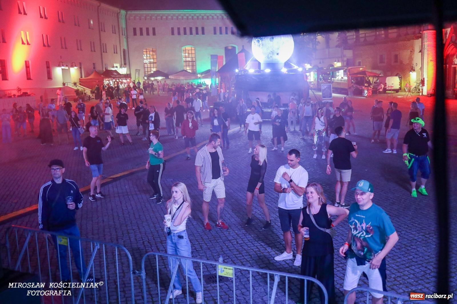Zdjęcie w galerii na portalu naszraciborz.pl: Full Moon Festival rozświetlił Zamek Piastowski – relacja dzień drugi [FOTO i WIDEO] wiadomości z regionu