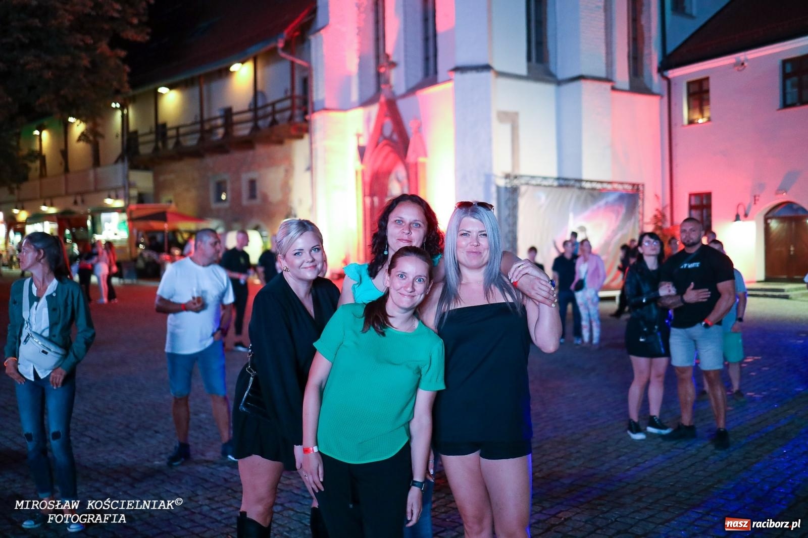 Zdjęcie w galerii na portalu naszraciborz.pl: Full Moon Festival rozświetlił Zamek Piastowski – relacja dzień drugi [FOTO i WIDEO] wiadomości z regionu