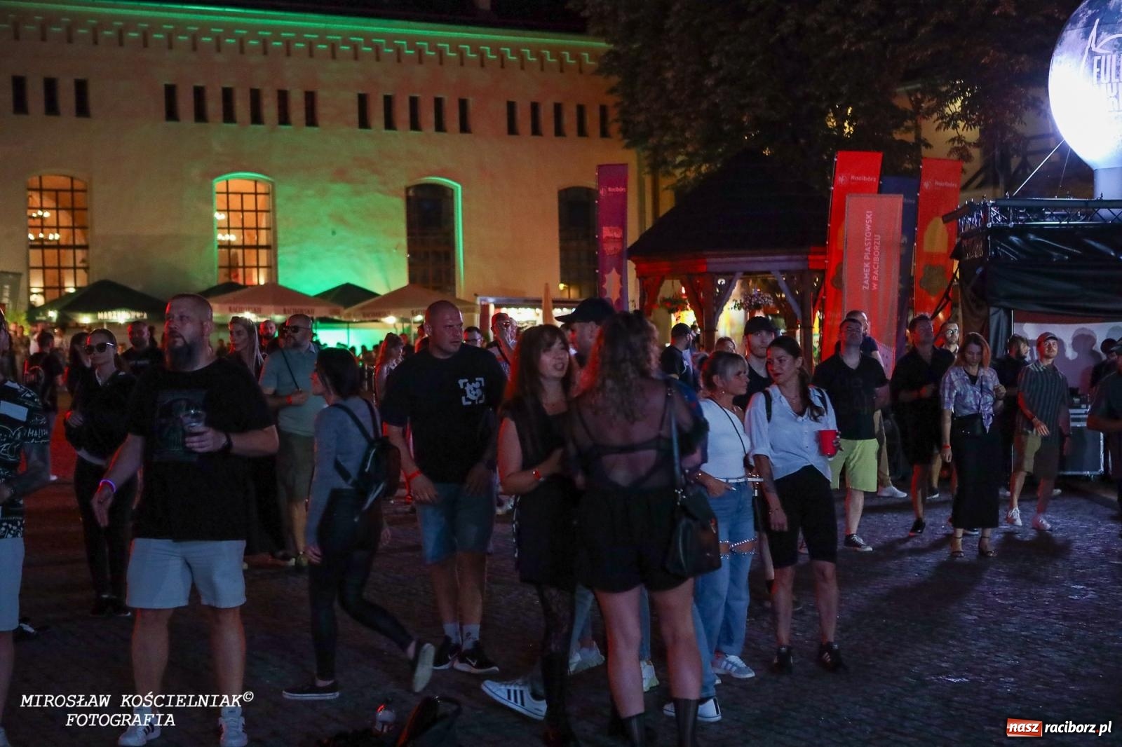Zdjęcie w galerii na portalu naszraciborz.pl: Full Moon Festival rozświetlił Zamek Piastowski – relacja dzień drugi [FOTO i WIDEO] wiadomości z regionu