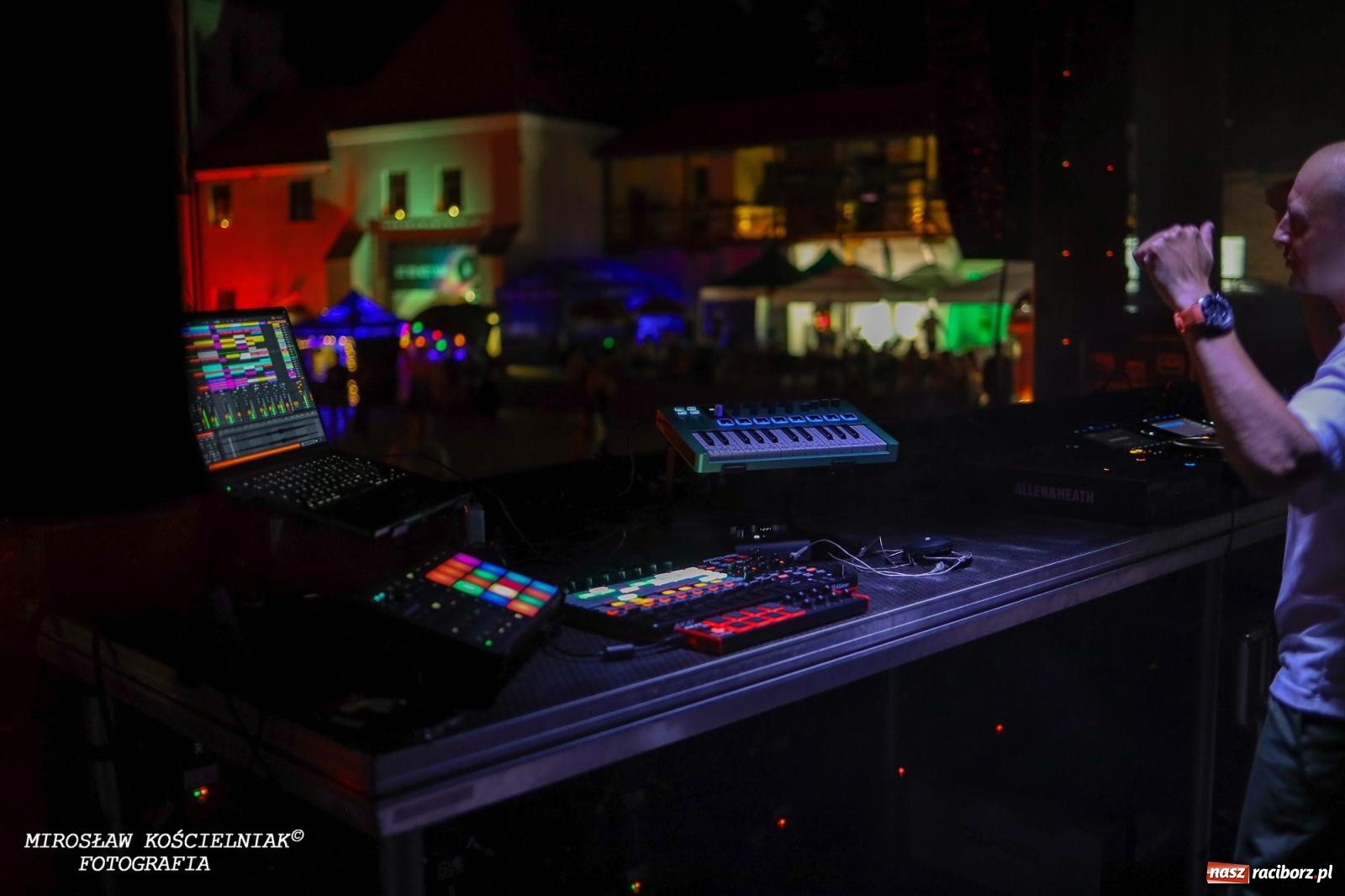 Zdjęcie w galerii na portalu naszraciborz.pl: Full Moon Festival rozświetlił Zamek Piastowski – relacja dzień drugi [FOTO i WIDEO] wiadomości z regionu