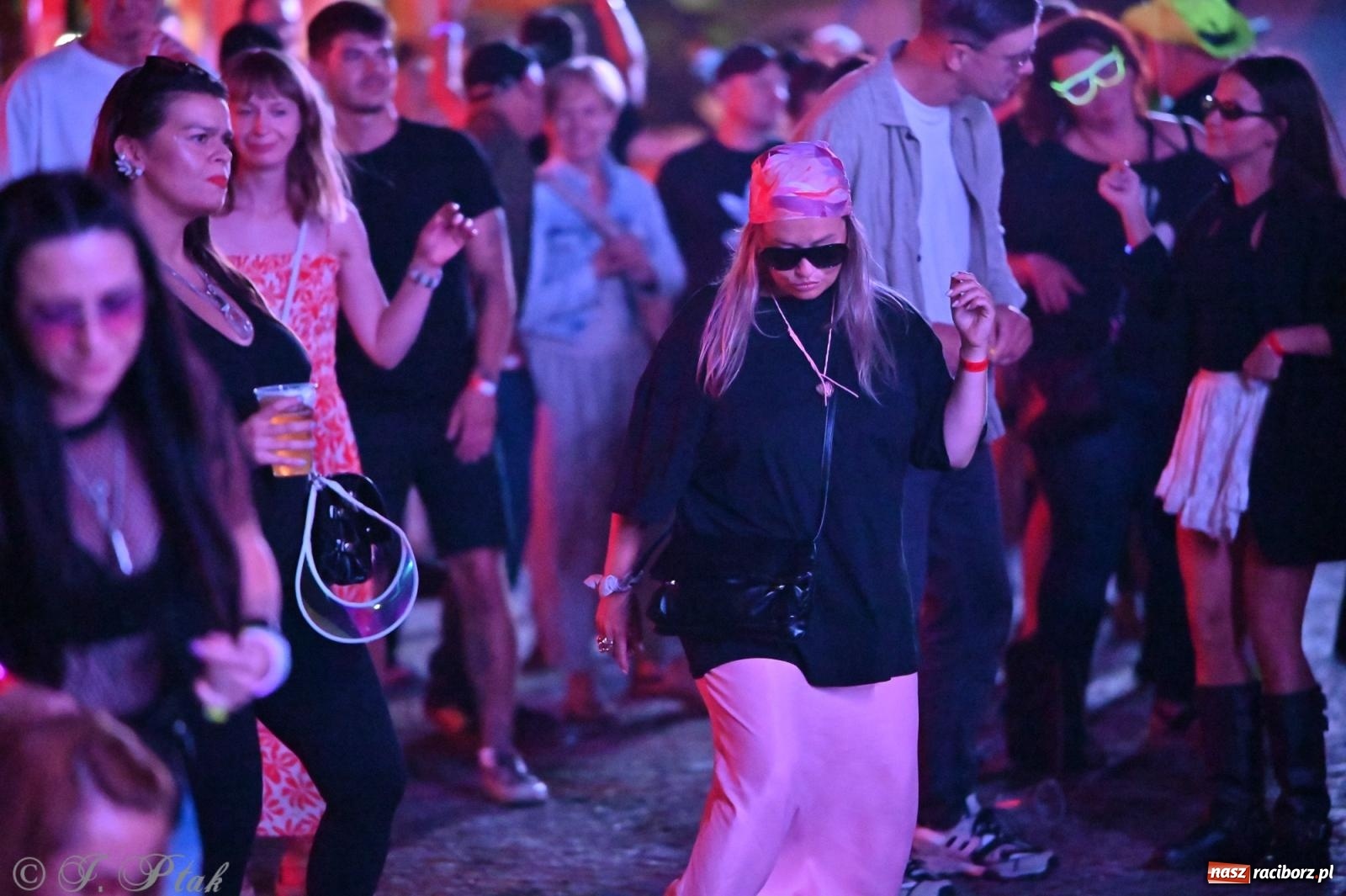 Zdjęcie w galerii na portalu naszraciborz.pl: Full Moon Festival rozświetlił Zamek Piastowski – relacja dzień drugi [FOTO i WIDEO] wiadomości z regionu