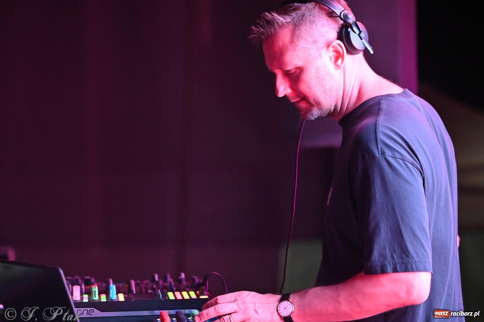 Zdjęcie w galerii na portalu naszraciborz.pl: Full Moon Festival rozświetlił Zamek Piastowski – relacja dzień drugi [FOTO i WIDEO] wiadomości z regionu