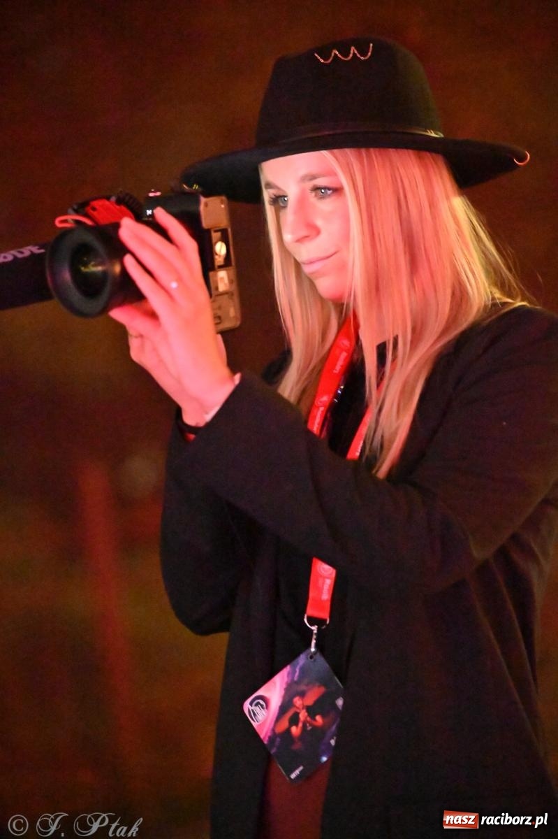 Zdjęcie w galerii na portalu naszraciborz.pl: Full Moon Festival rozświetlił Zamek Piastowski – relacja dzień drugi [FOTO i WIDEO] wiadomości z regionu