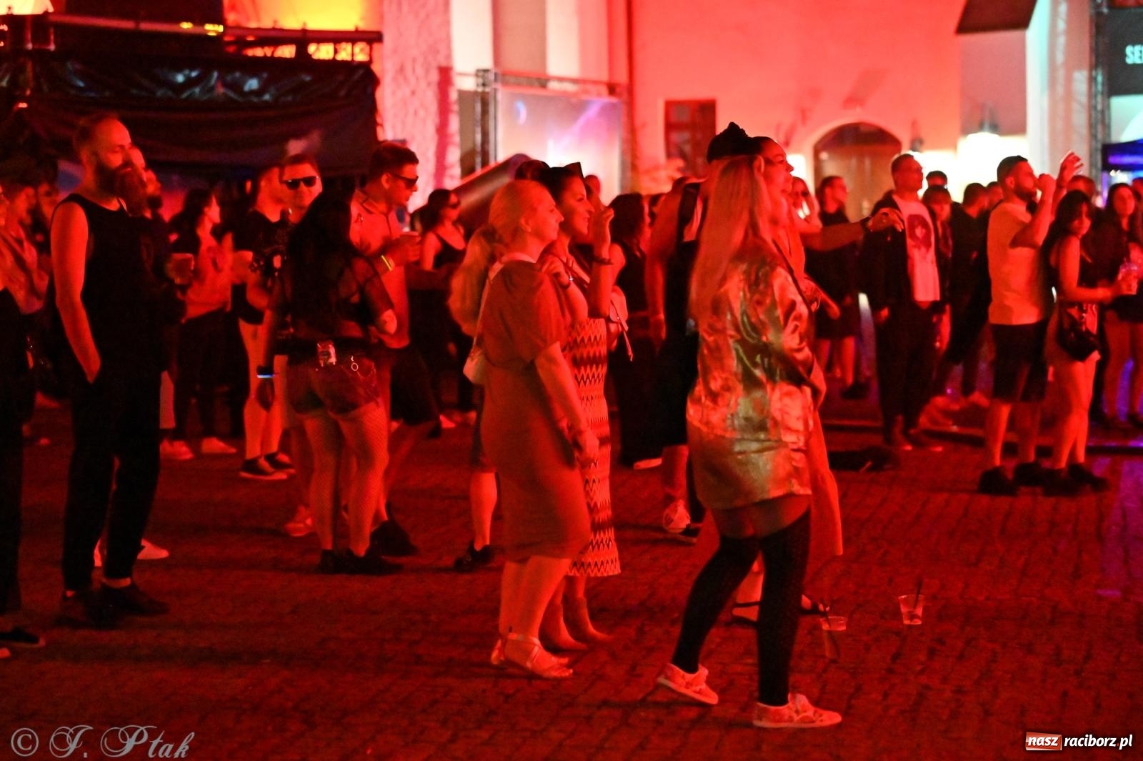 Zdjęcie w galerii na portalu naszraciborz.pl: Full Moon Festival rozświetlił Zamek Piastowski – relacja dzień drugi [FOTO i WIDEO] wiadomości z regionu