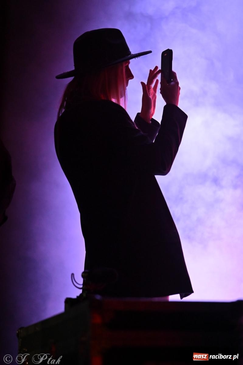 Zdjęcie w galerii na portalu naszraciborz.pl: Full Moon Festival rozświetlił Zamek Piastowski – relacja dzień drugi [FOTO i WIDEO] wiadomości z regionu