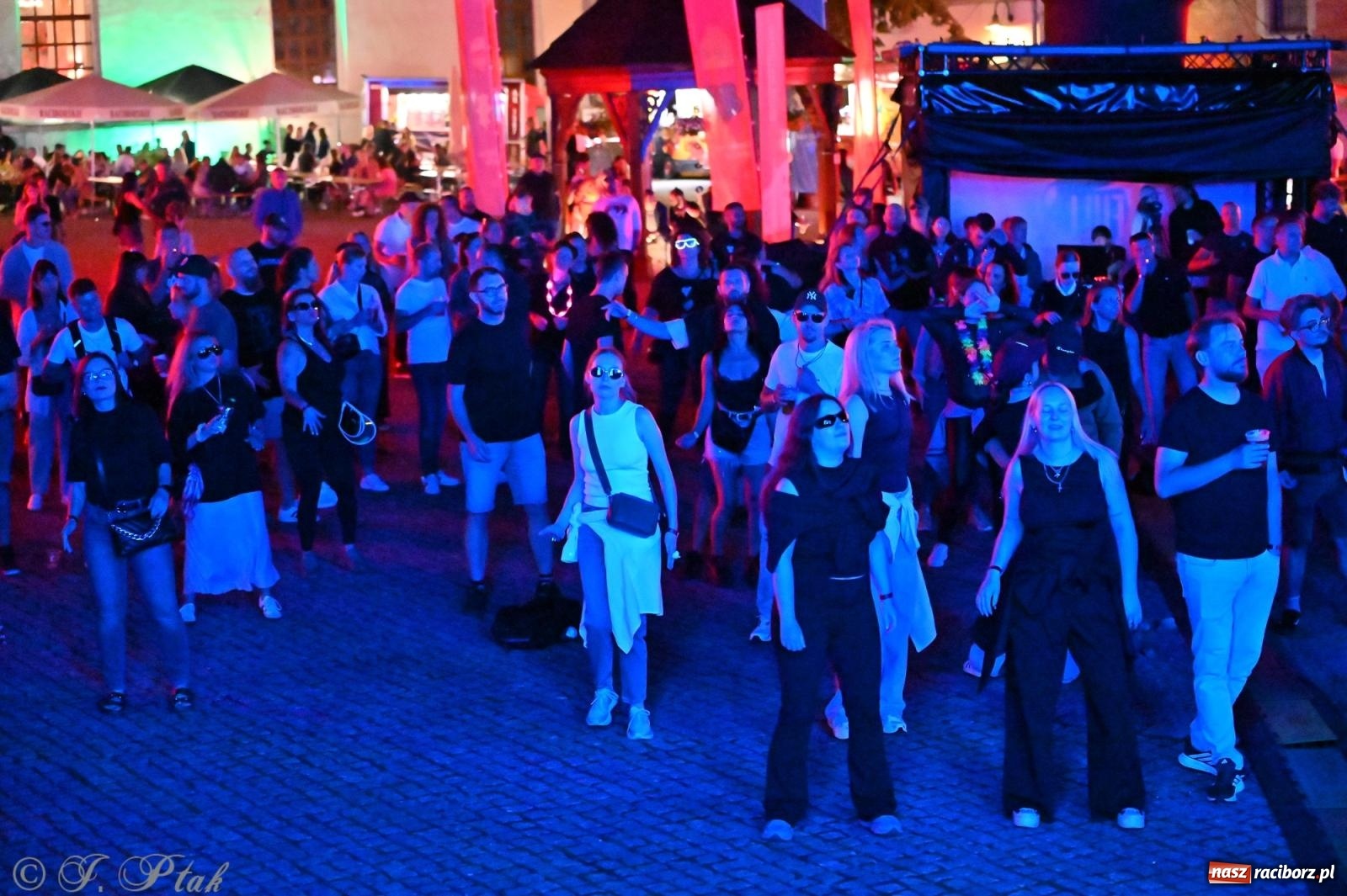 Zdjęcie w galerii na portalu naszraciborz.pl: Full Moon Festival rozświetlił Zamek Piastowski – relacja dzień drugi [FOTO i WIDEO] wiadomości z regionu